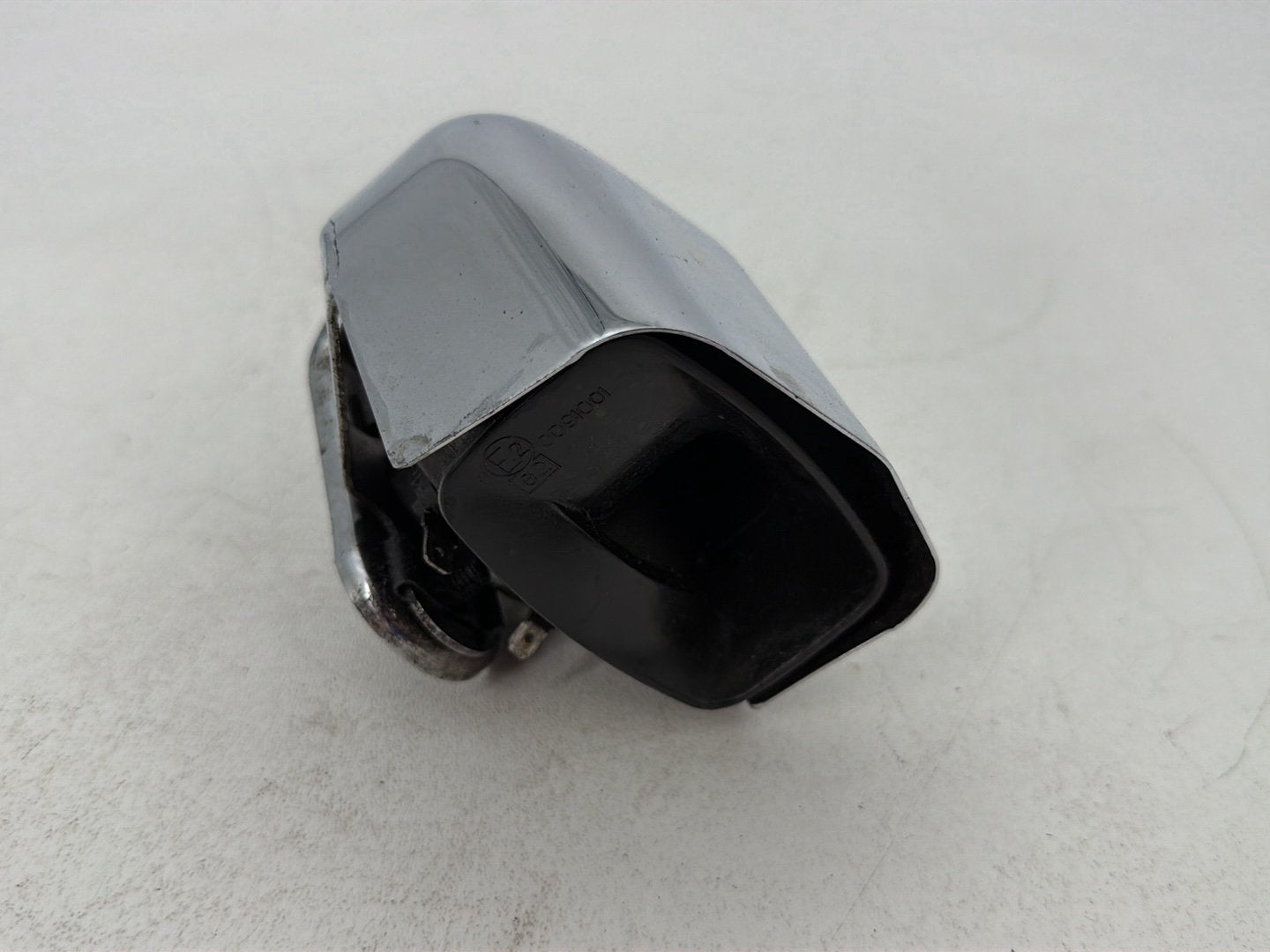 1984 - 1998 Harley-Davidson Touring Electra Glide Classic Horn Signal Klaxon Chrome Cover 69012-93A