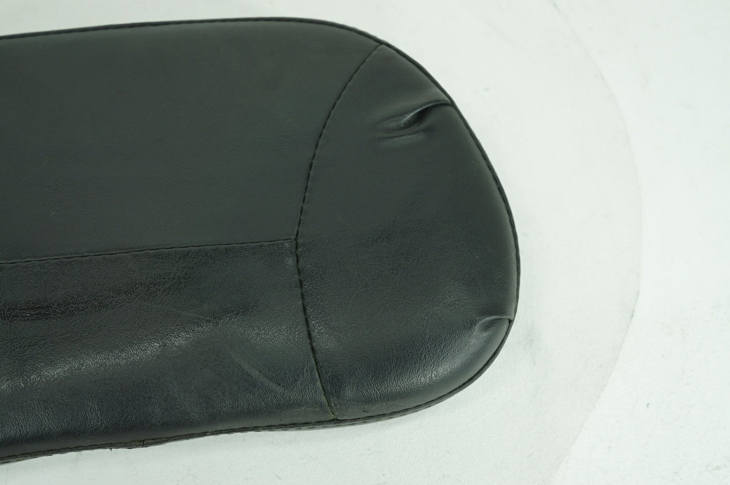 2008 - 2016 Harley-Davidson Touring Electra Glide Ultra Rear Passenger Backrest Cushion Pad 51727-05A