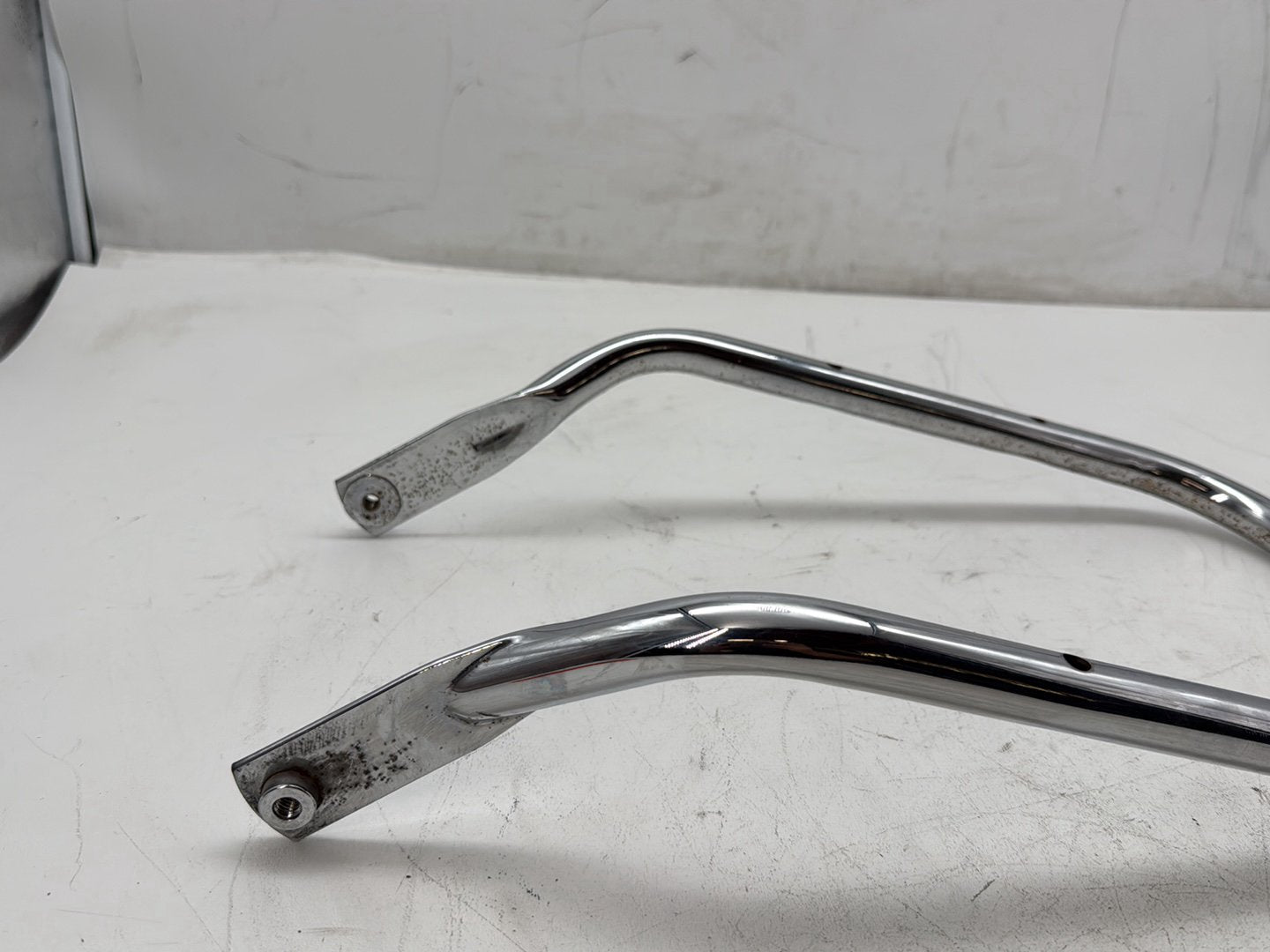 2006 Harley Touring FLHTCI Electra Glide Classic OEM Tour Pak Mount Top Tube Support Bar