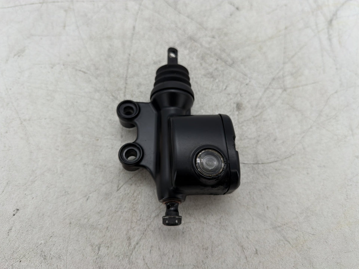 2010 Harley Road King Touring Police OEM Rear Brake Master Cylinder Reservoir