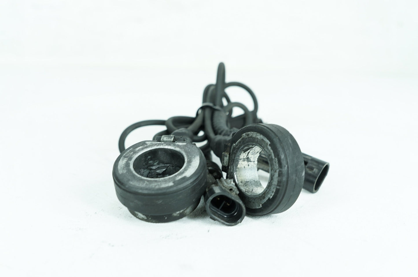 2007 - 2013 Harley-Davidson Touring Electra Glide Ultra Front & Rear Wheel ABS Speed Sensors 40615-08