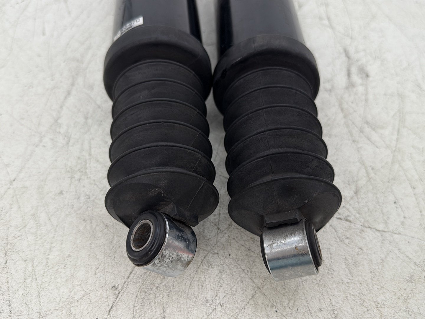 2007 Harley Electra Glide Touring OEM Rear Left Right Shock Absorbers 13"