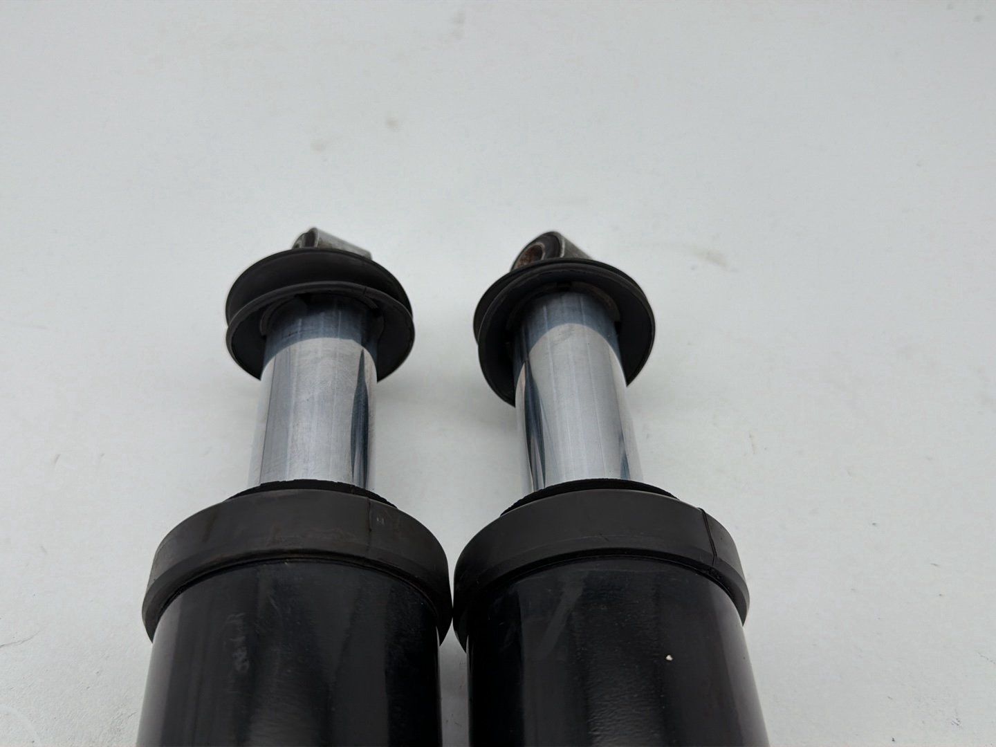 2003 Harley Road King Touring FLHRCI Classic OEM Rear Left Right Shock Absorbers