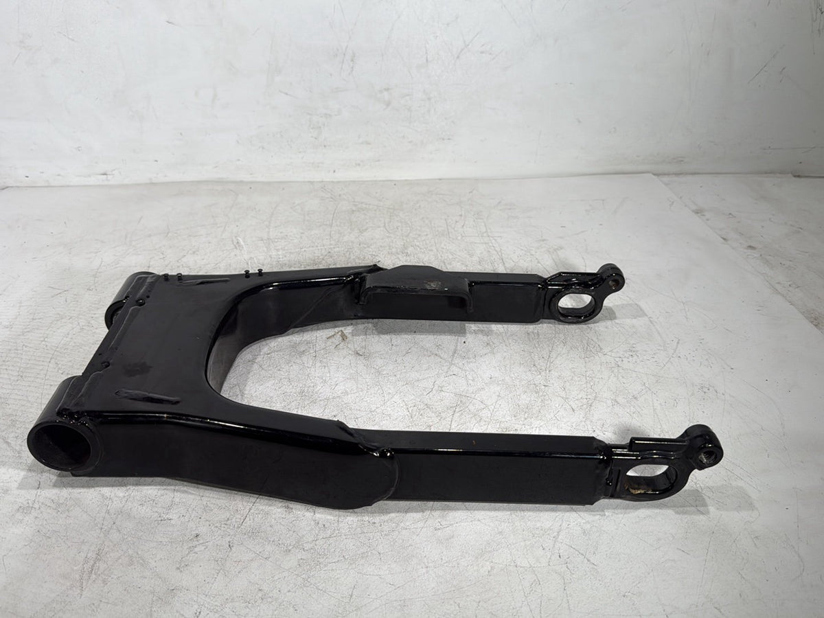 2007 Harley Electra Glide Touring Ultra OEM Rear Fork Swingarm Swing Arm