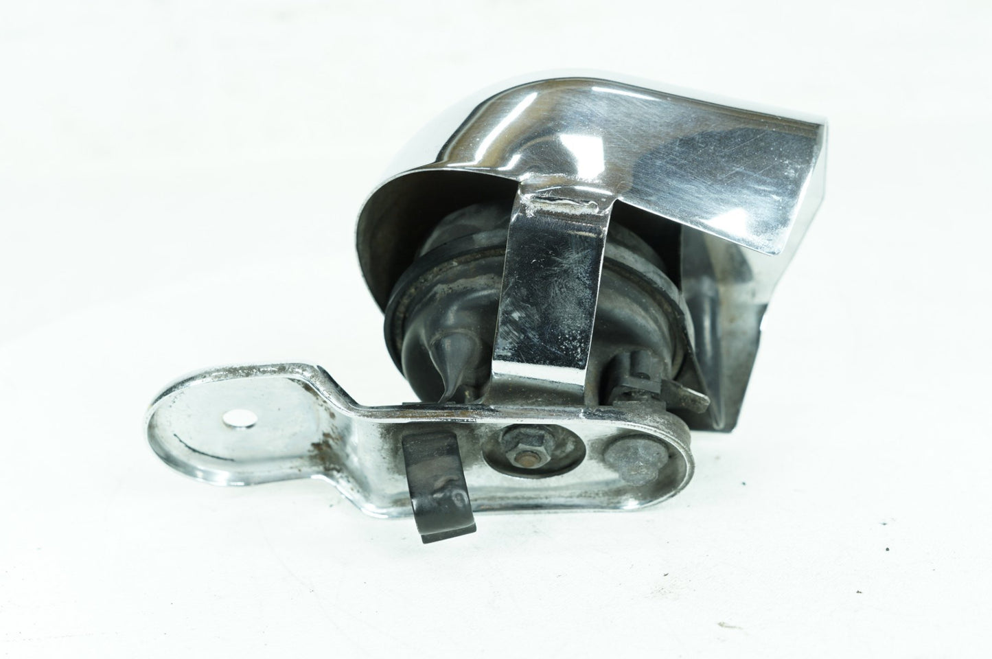 2008 - 2016 Harley-Davidson Touring Road Glide Custom Horn Signal Klaxon Chrome Cover   69012-93A
