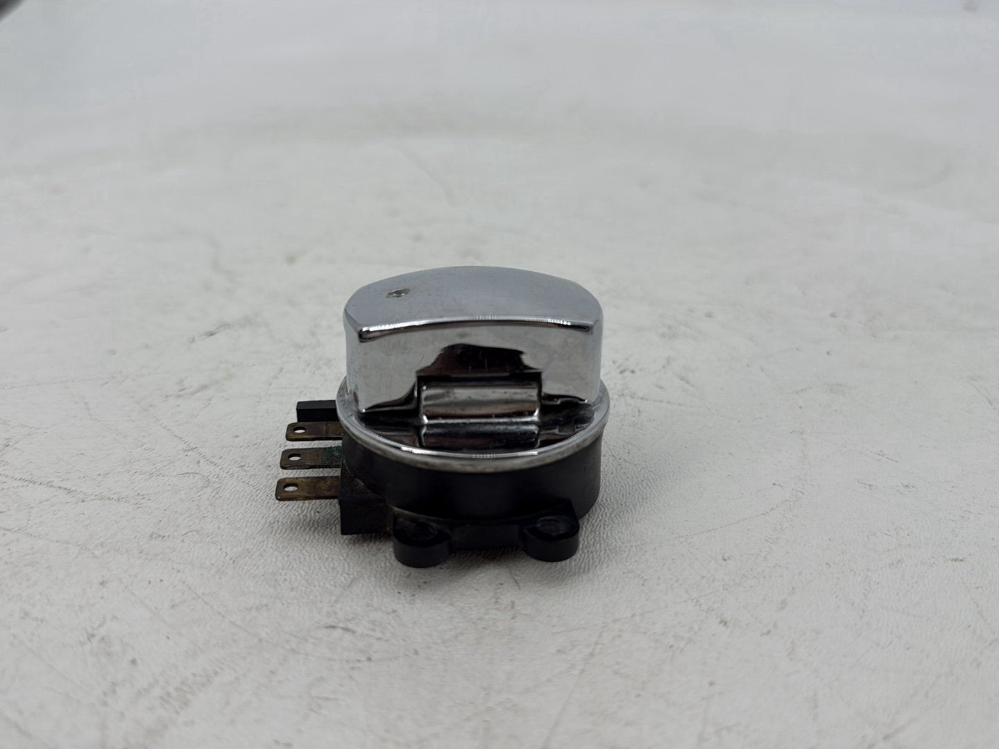1999 - 2006 Harley-Davidson Touring Road King Police Ignition Switch Cylinder Barrel Lockset NOKey 71313-96A