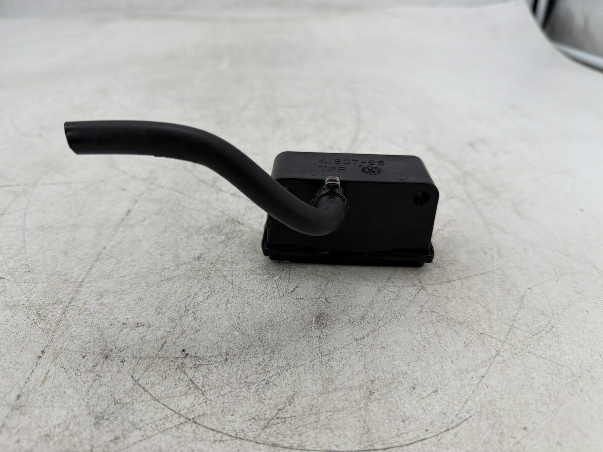 1995 Harley Electra Glide Touring FLHT OEM Rear Brake Master Cylinder Reservoir