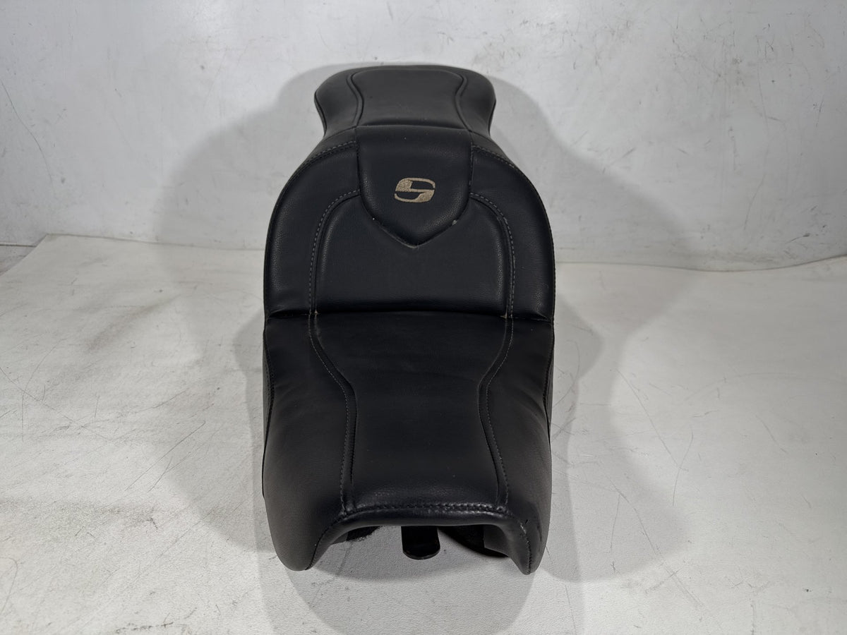 2005 Harley Dyna Wide Glide Passenger Rider Driver Seat Saddle SADDLEMAN Torn