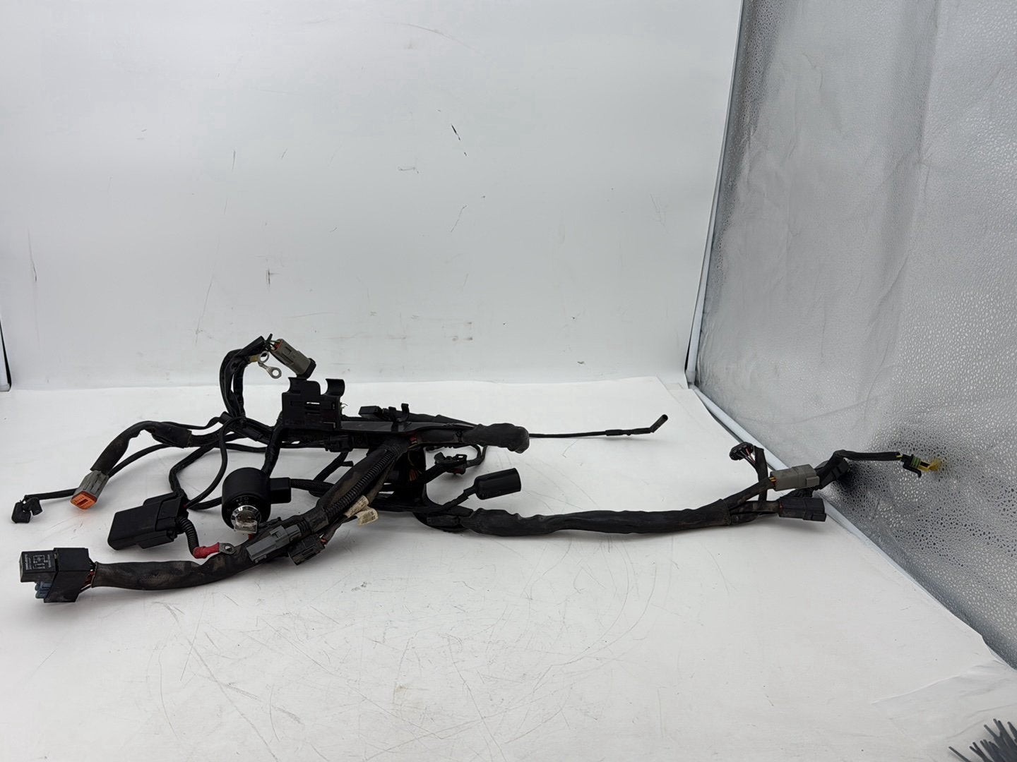 2004 - 2013 Harley-Davidson Sportster 1200 Custom Main Wire Wiring Harness Ignition Switch NOKey 70139-06