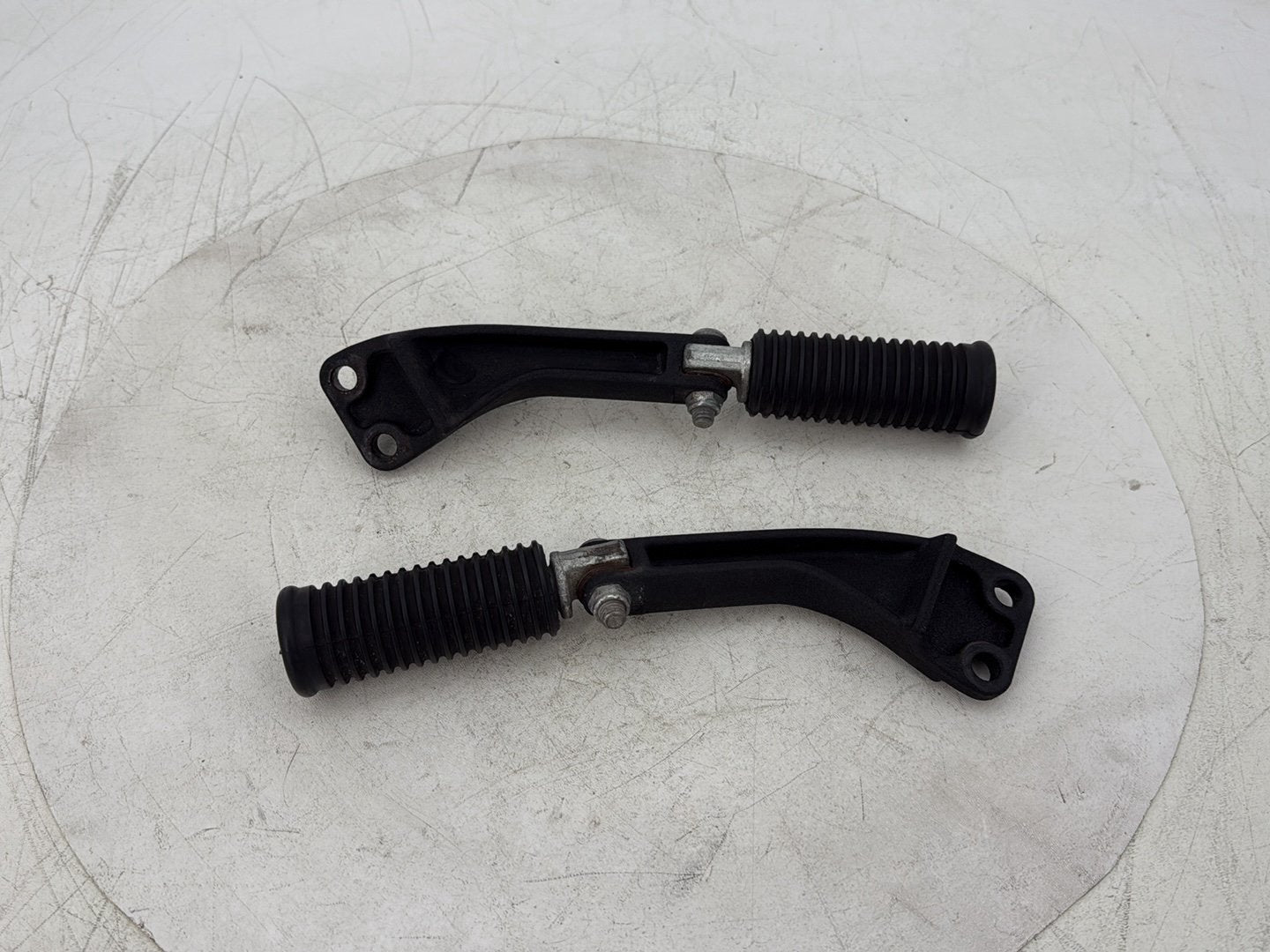 2015 Harley Dyna Low Rider FXDL OEM Passenger Left & Right Foot Pegs