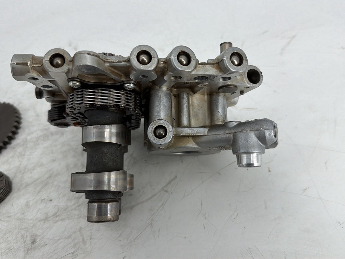 2008 Harley Touring Electra Glide Ultra Engine Cam Support Camshaft Plate Pump