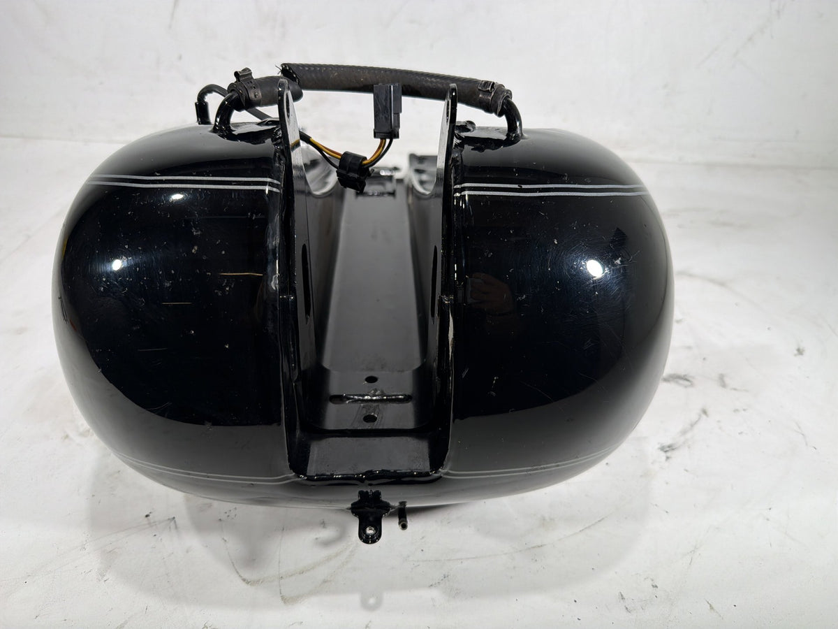 2006 Harley Softail Deuce FXSTDI OEM Fuel Gas Tank Gasoline Reservoir 62082-00C