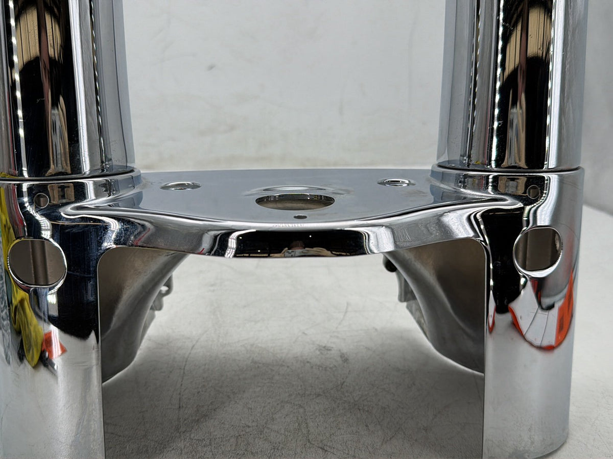 2014 Harley Dyna Switchback FLD OEM Front Lower Nacelle Headlight Cover Panel