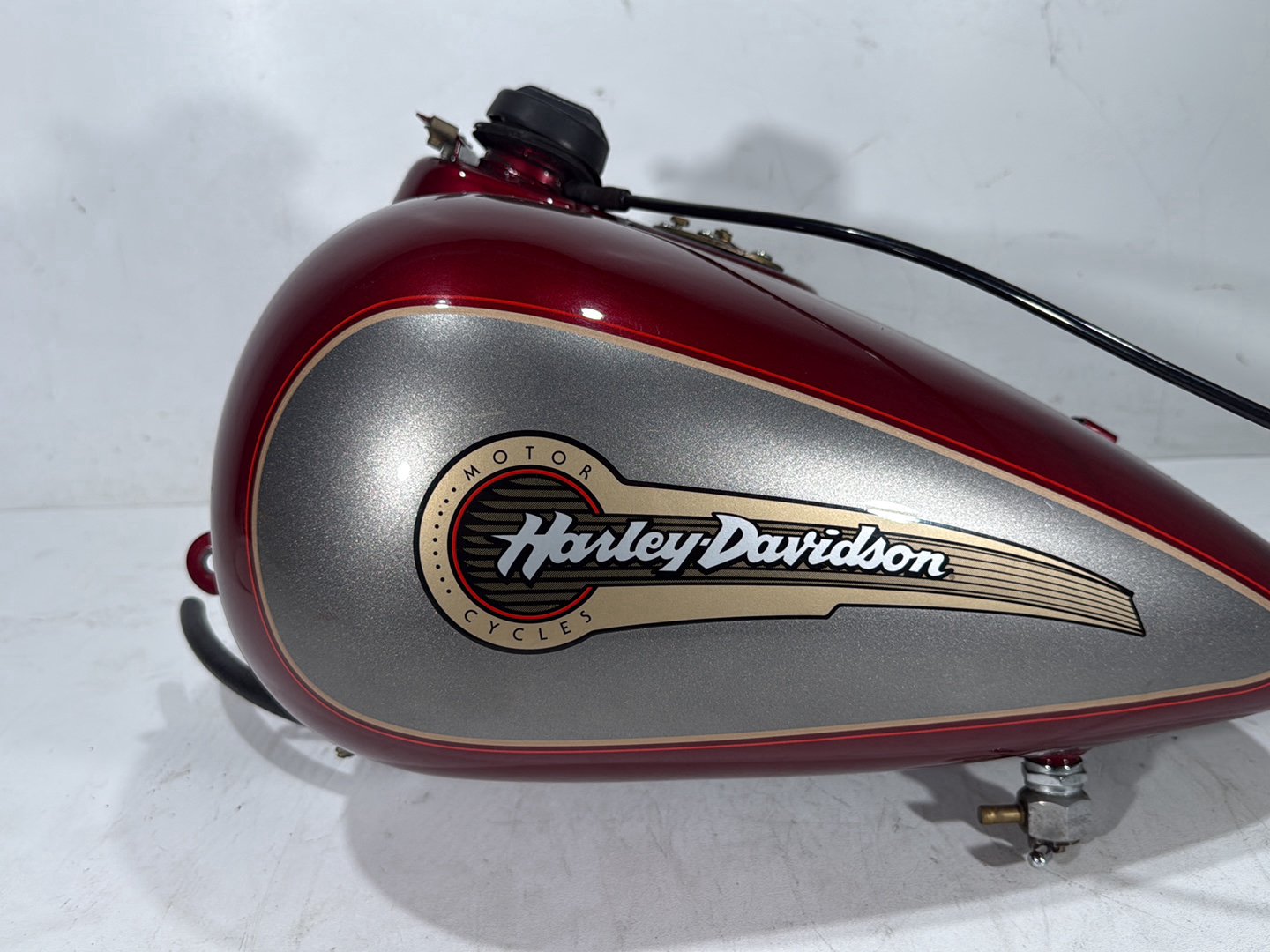 1996 Harley Electra Glide Touring FLHT OEM Fuel Gas Tank Gasoline Reservoir