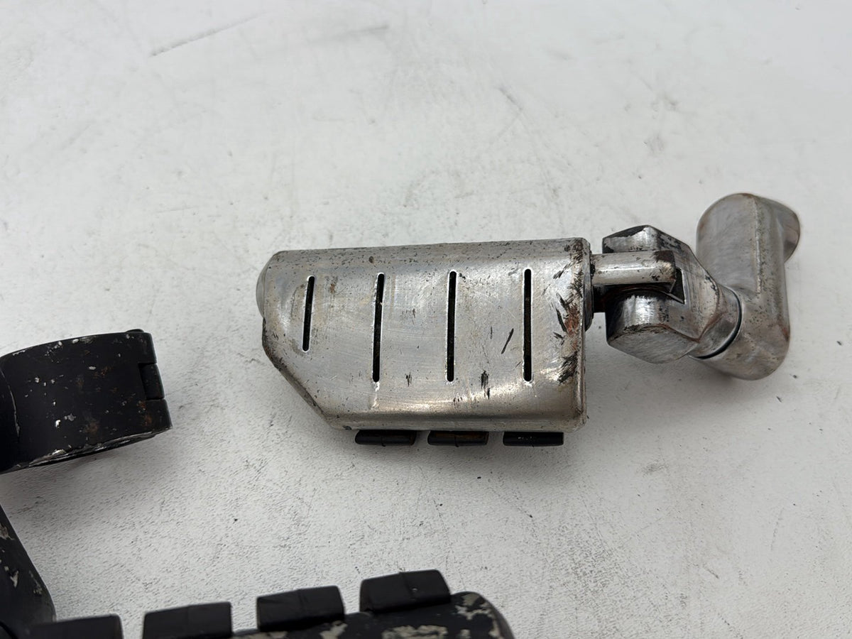 2007 Harley Street Glide Touring FLHX Front Right Left Highway Foot Pegs