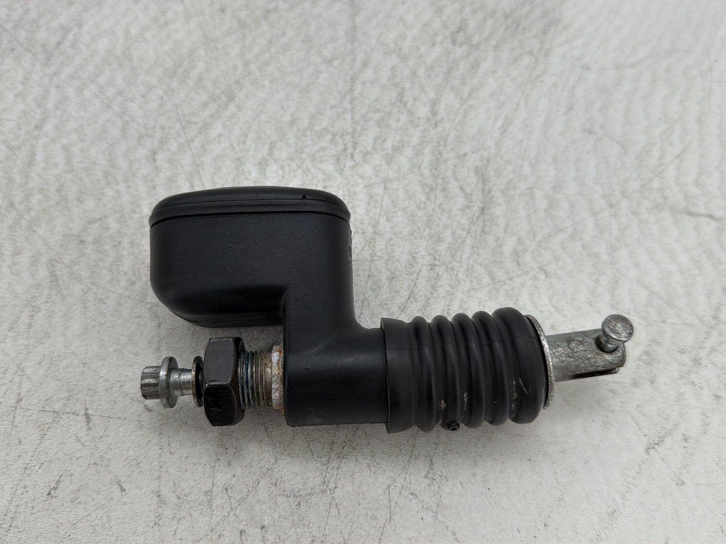 2011 Harley Heritage Softail Classic FLSTC OEM Rear Brake Master Cylinder Reservoir