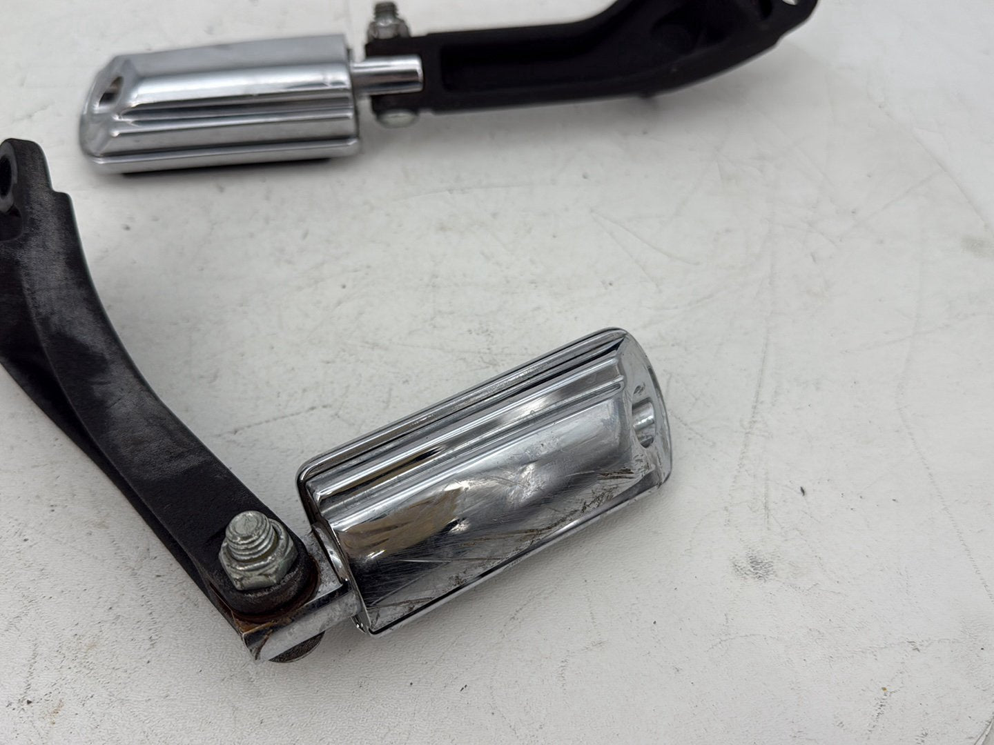 2007 - 2017 Harley-Davidson Dyna Super Glide Custom Passenger Left & Right Foot Pegs 50130-95A