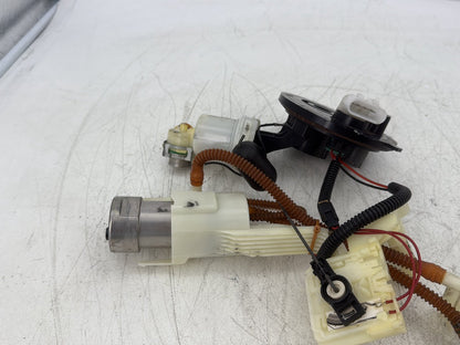 2016 Harley Road King Touring FLHR OEM Gas Gasoline Fuel Petrol Pump Sending