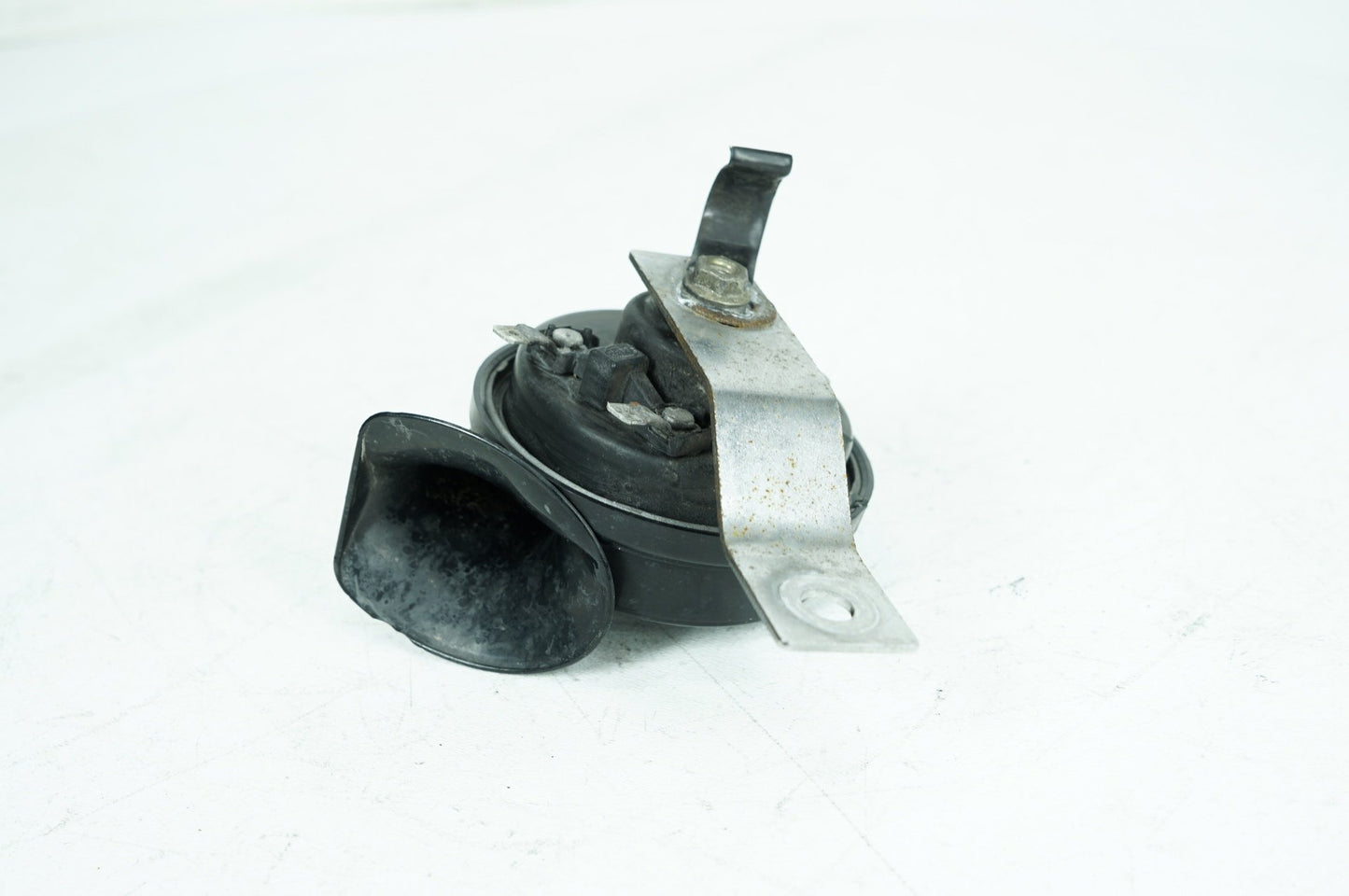 2007 - 2011 Harley-Davidson Touring Road Glide Signal Horn Klaxon Beep 69060-90E
