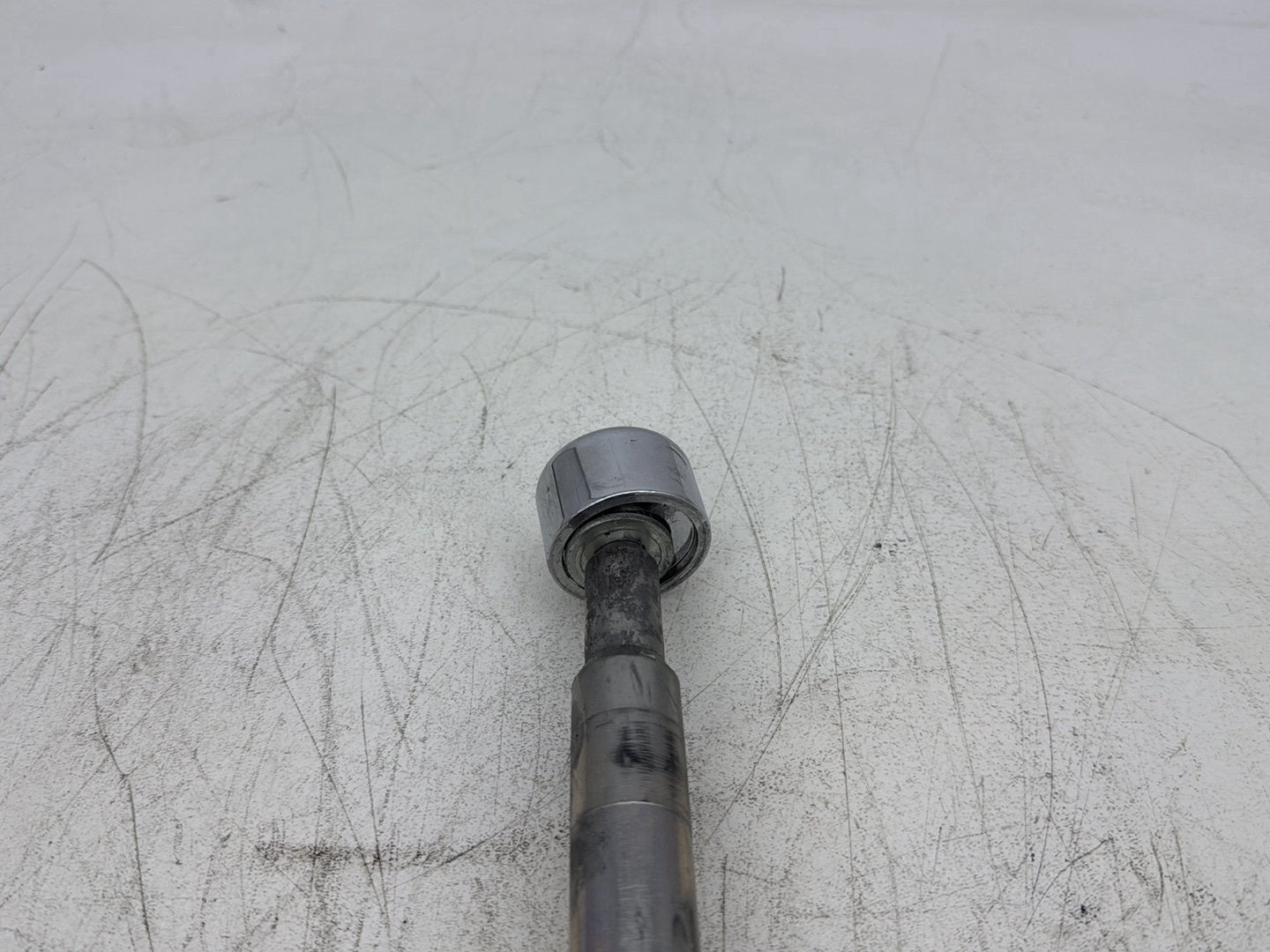 2007 Harley Electra Glide Touring Ultra FLHTCUI OEM Front Wheel Axle Bolt Shaft