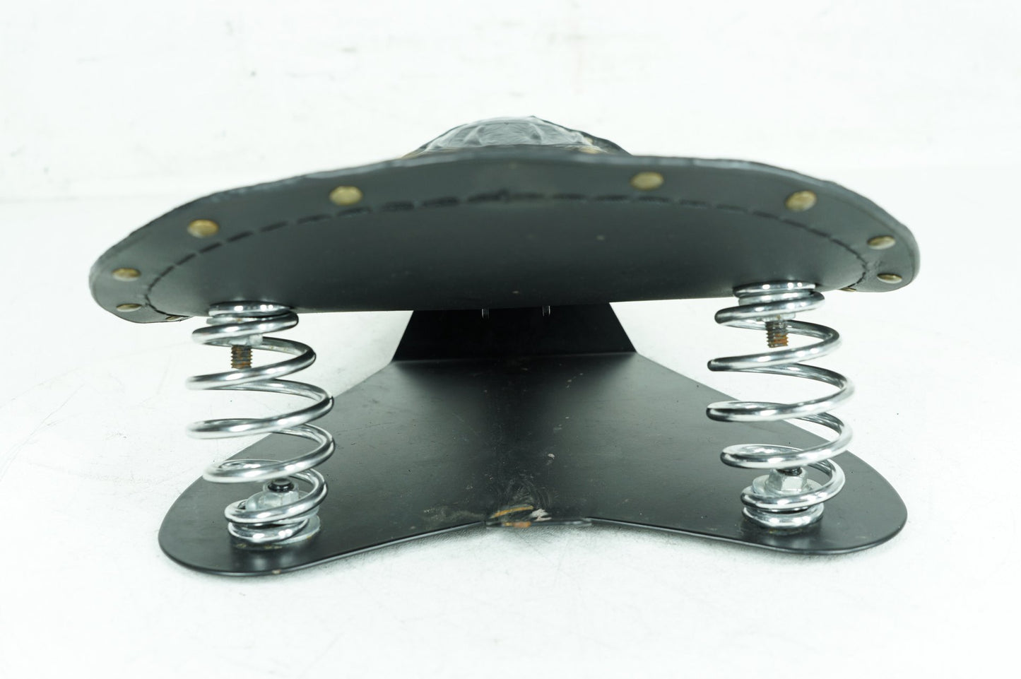 2004 - 2013 Harley-Davidson Sportster Base 883 Rider Driver Solo Seat Pillion 51532-04