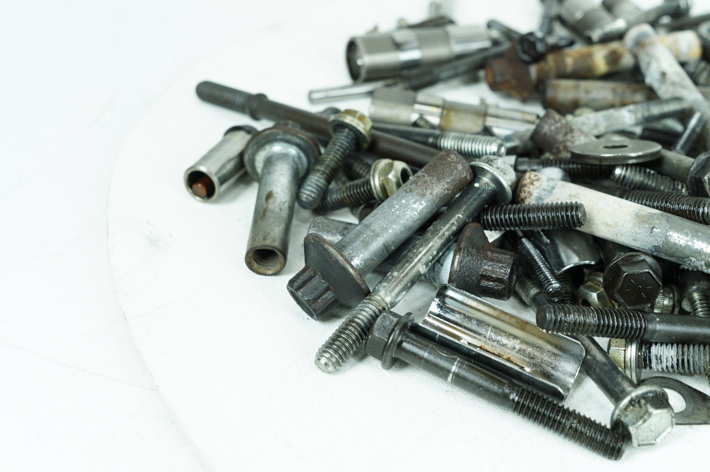 2000 - 2006 Harley-Davidson Softail Deuce Twin Cam Engine Hardware Bolt Pushrods  	17922-99
