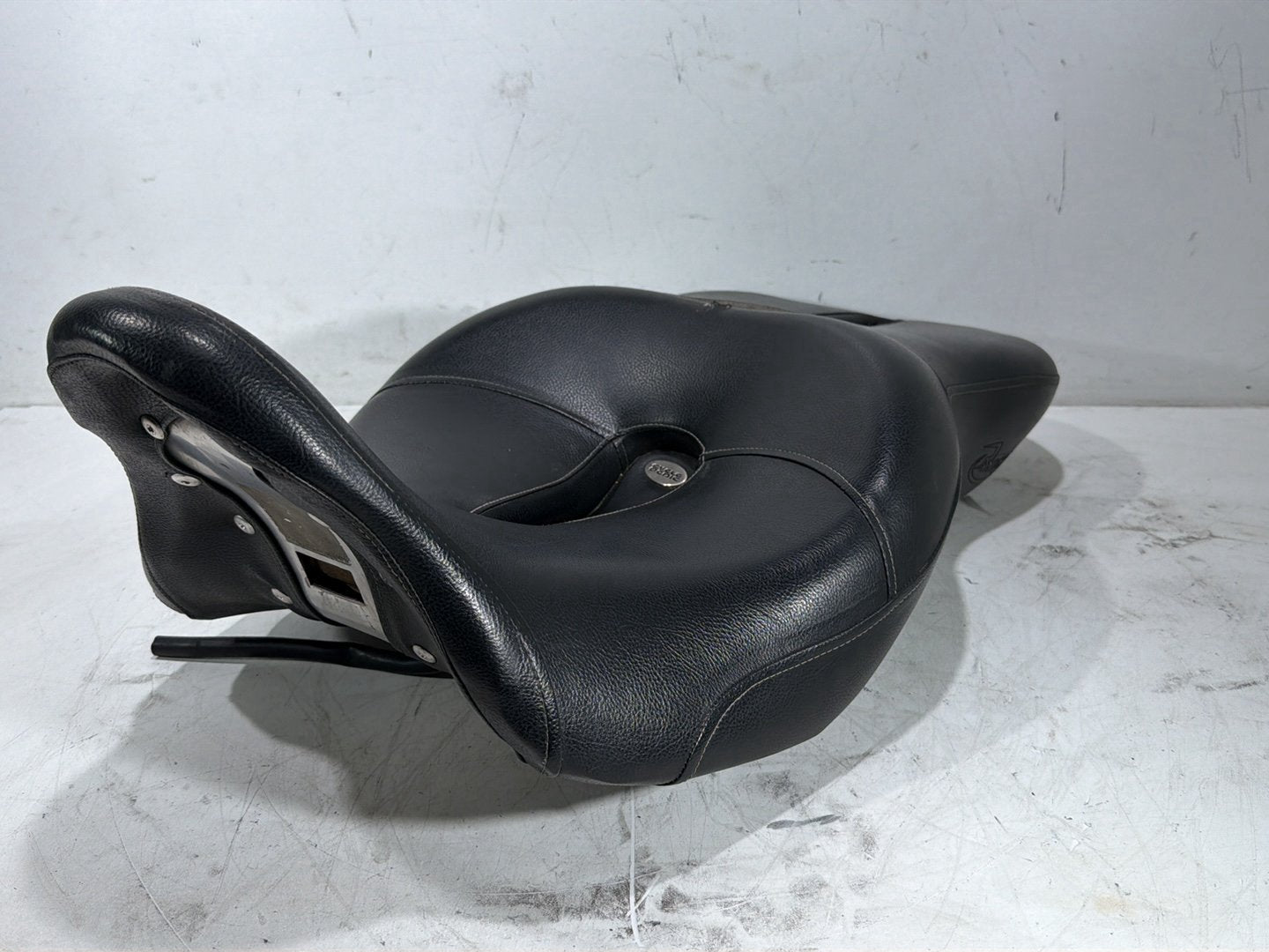 2014 Harley Electra Glide Touring Ultra OEM Passenger Rider Driver Seat Saddle