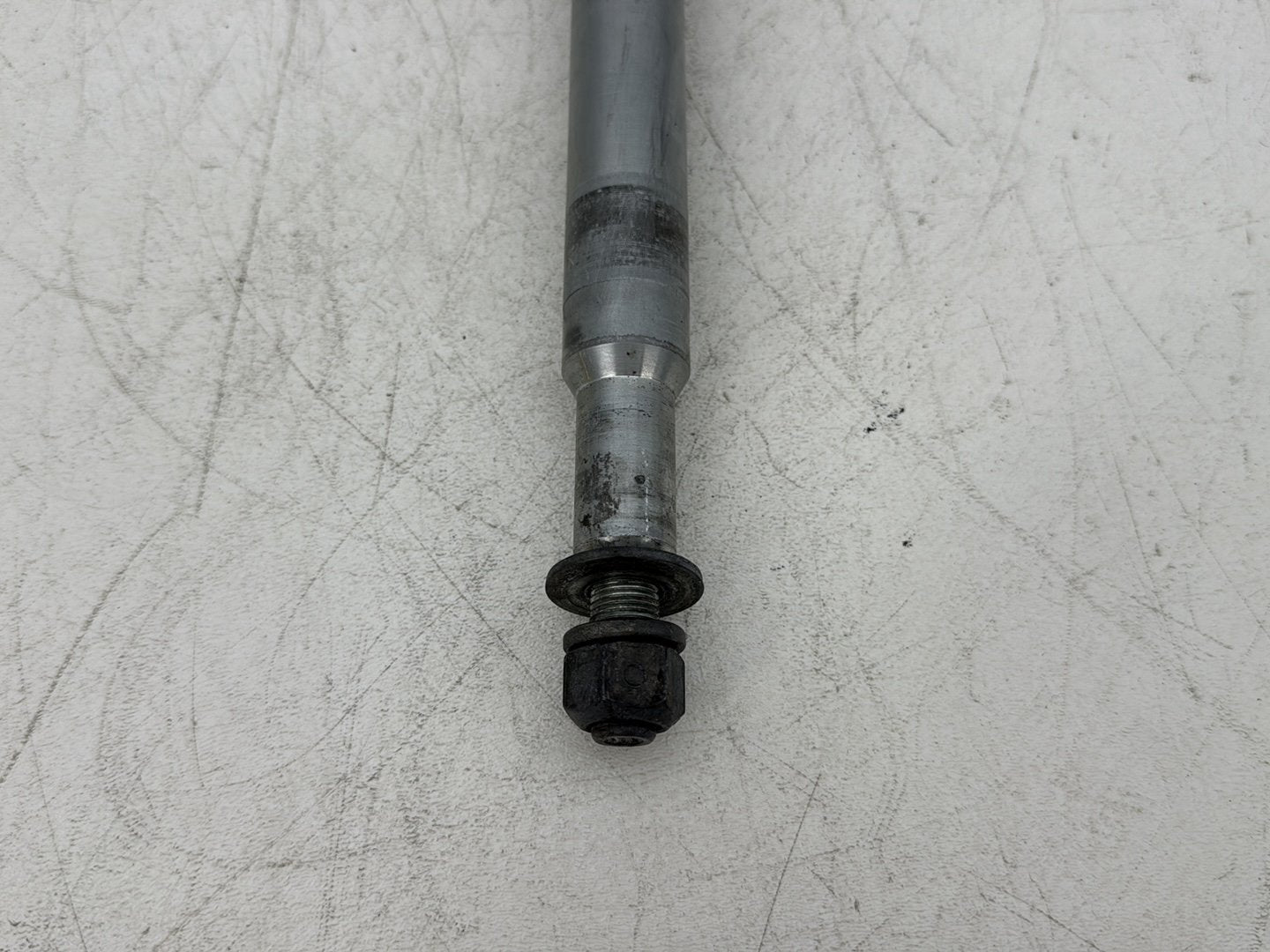 2000 Harley Touring FLHTCUI Electra Glide Ultra OEM Front Wheel Axle Bolt Shaft