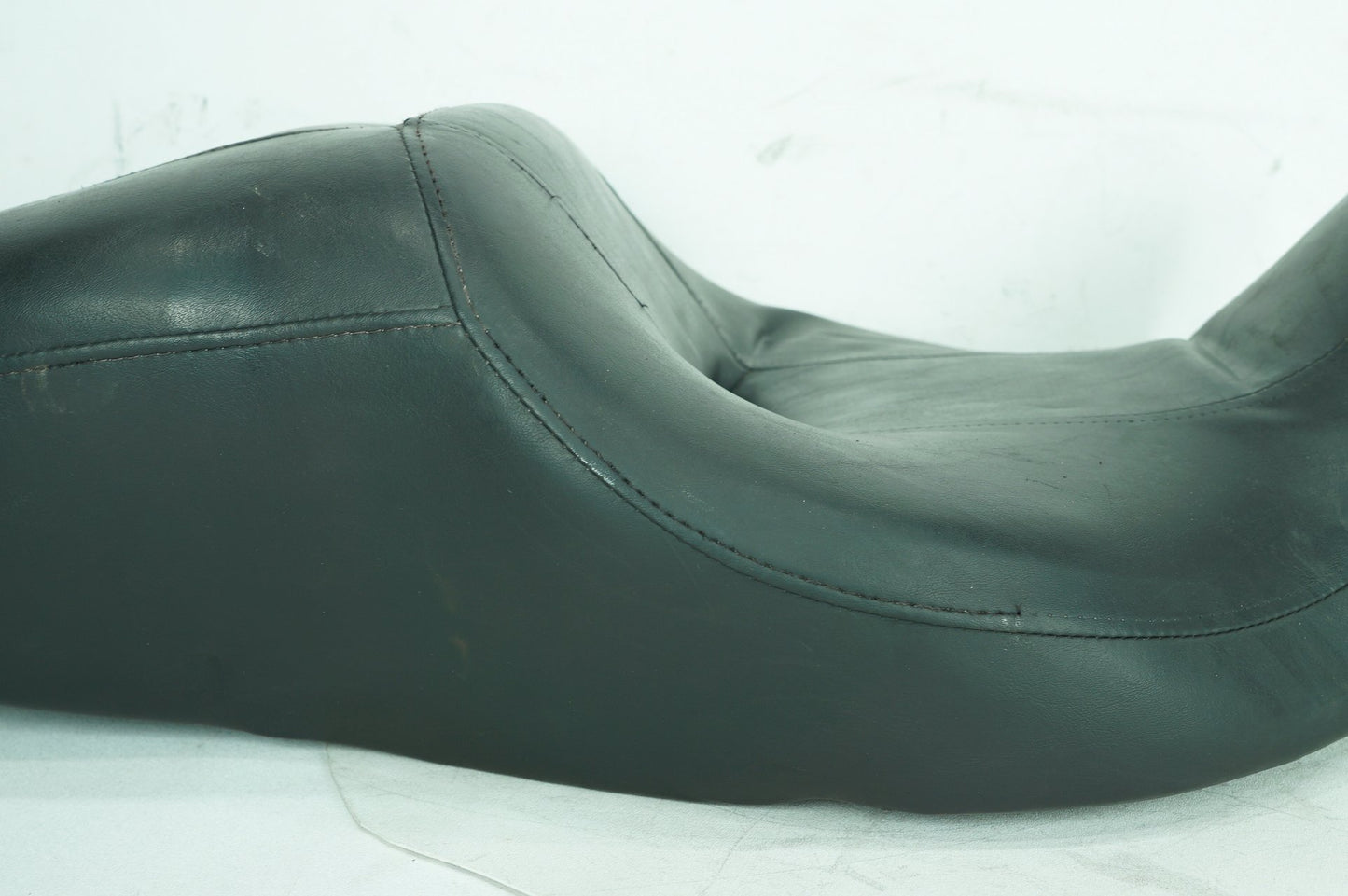 2007 - 2012 Harley-Davidson Touring Electra Glide Ultra Passenger Rider Driver Seat Saddle 52164-10