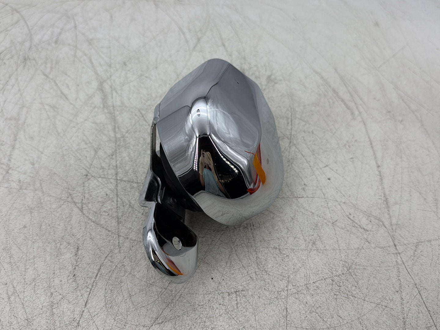 2007 Harley Dyna Street Bob FXDBI OEM Horn Signal Klaxon Chrome Cover