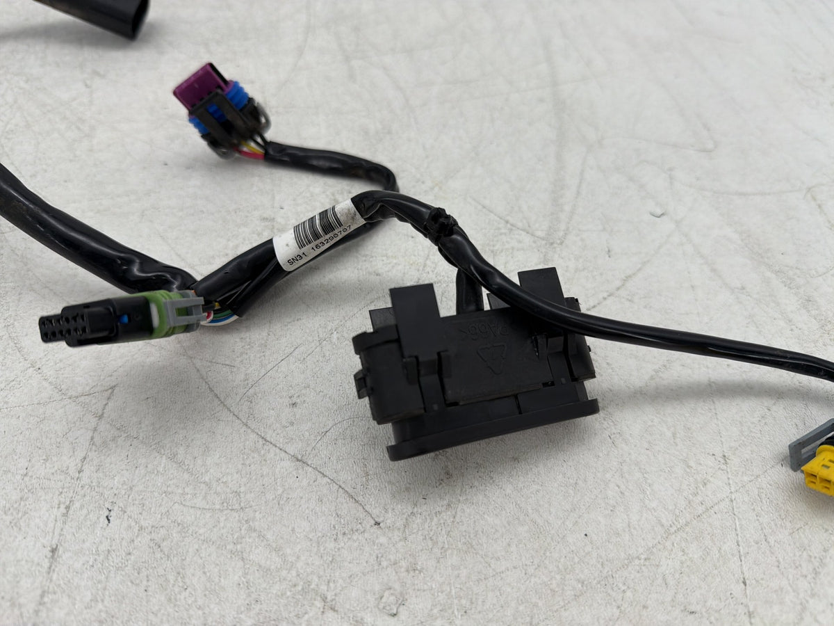 2017 Harley Dyna Street Bob FXDB OEM Dash Indicator Lamp Wire Plug In 68789-96A