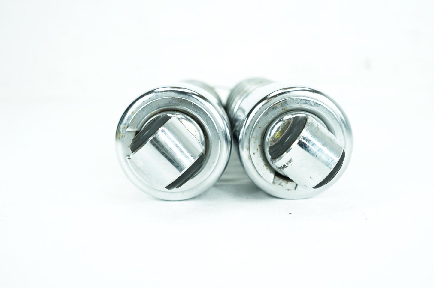 2004 - 2013 Harley-Davidson Sportster Low Rear Left Right Shock Absorbers 54568-04