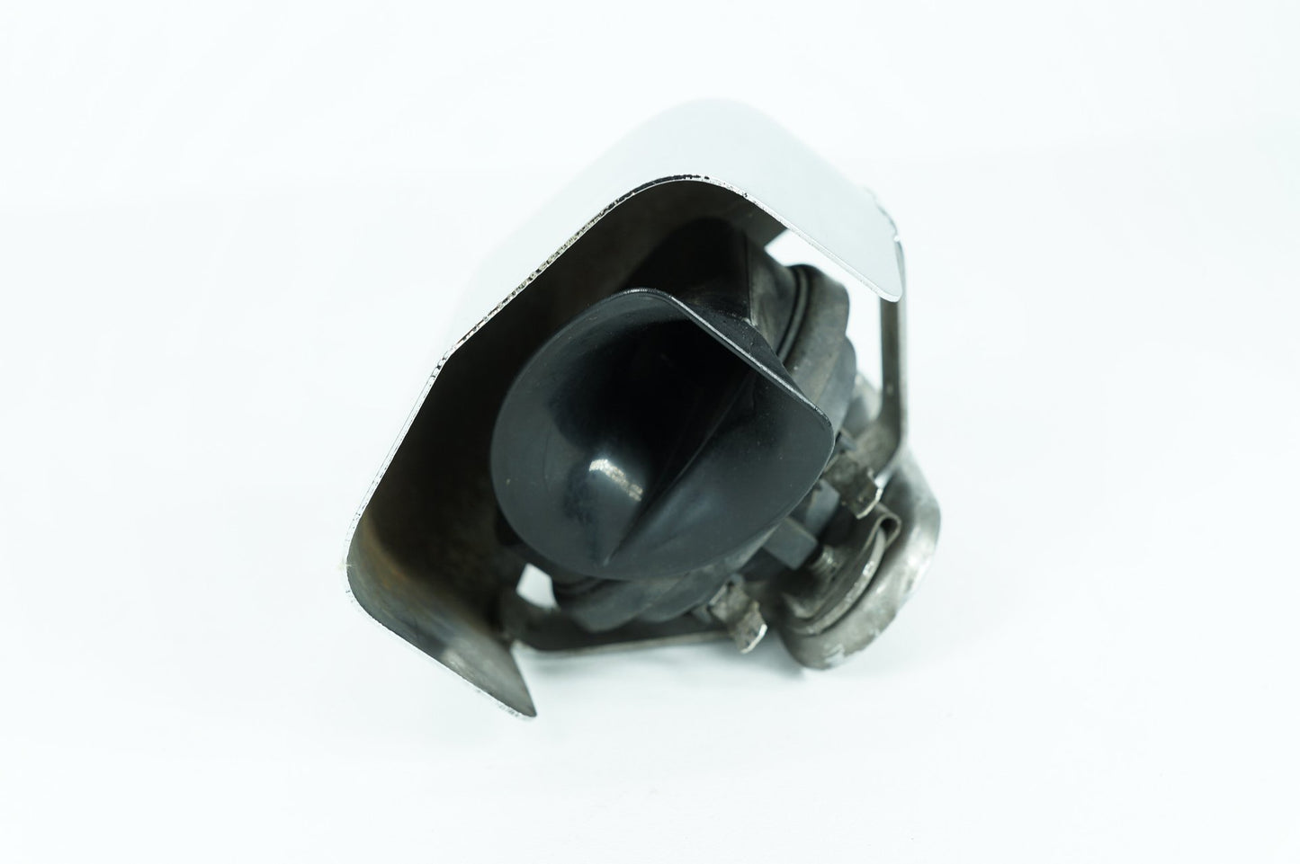2007 - 2012 Harley-Davidson Softail Standard Horn Signal Klaxon Chrome Cover  	69060-90E