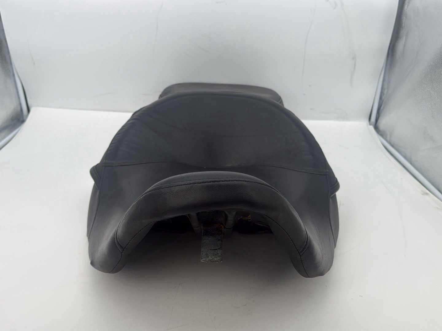 2005 Harley Touring FLHRCI Road King Classic OEM Passenger Rider Driver Seat Saddle