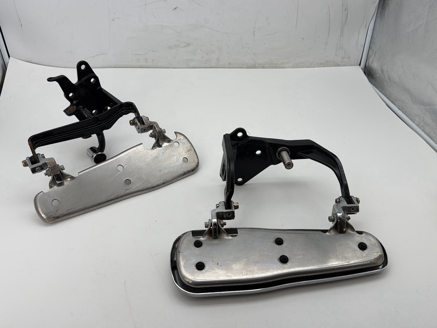 2008 Harley Softail Deluxe FLSTN OEM Left Right Driver Floorboard Foot Rest