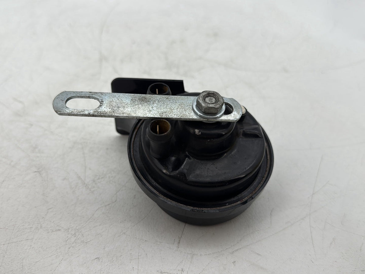 2007 Harley Touring Electra Glide Ultra Signal Horn Klaxon Beep ** CRACKED **