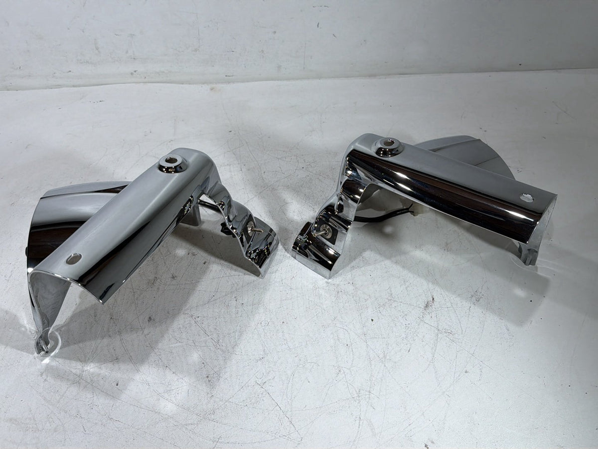 2010 Harley Road King Touring Classic OEM Left & Right Headlamp Nacelle Covers