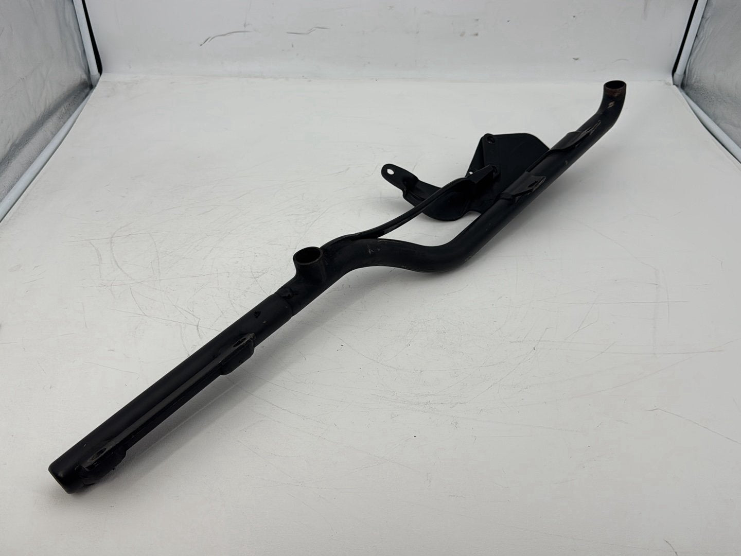 09 Harley Sportster XL1200 OEM Exhaust Muffler Interconnect Bracket Support Bar