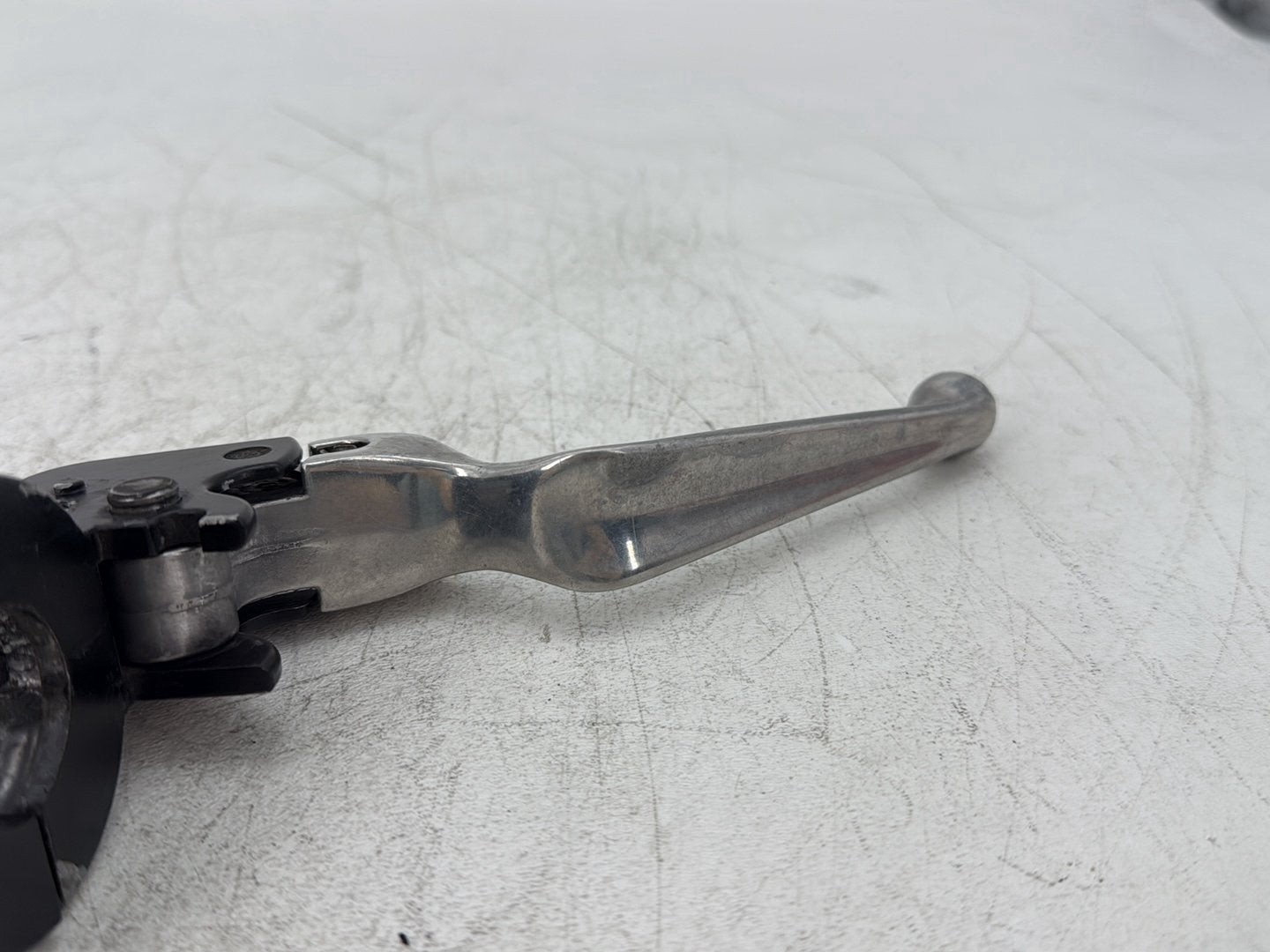 2005 Harley Electra Glide Touring Ultra FLHTCUI OEM Front Left Hand Clutch Control Lever