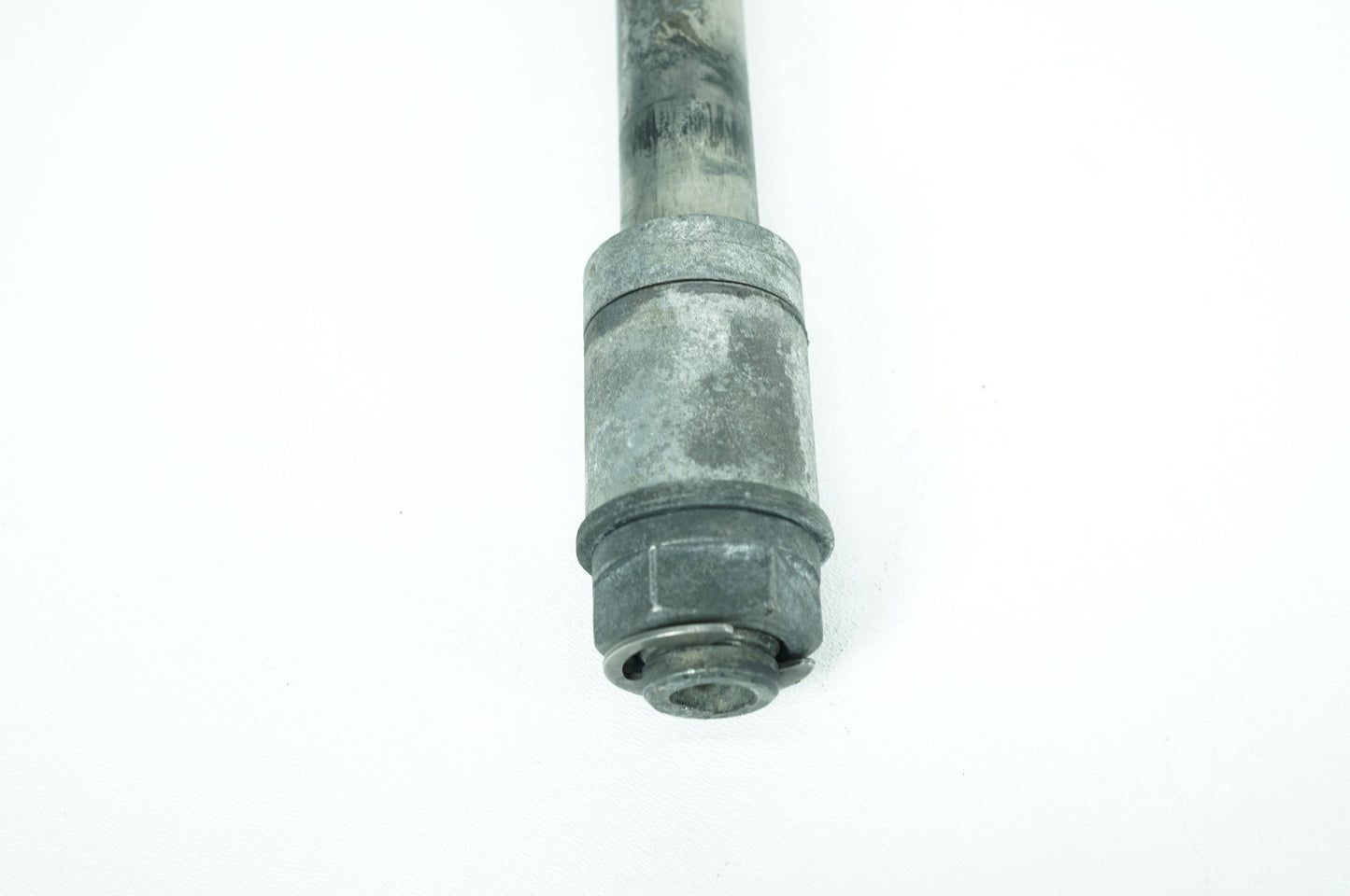 2004 - 2013 Harley-Davidson Sportster Low Rear Wheel Axle Bolt Shaft 41176-08
