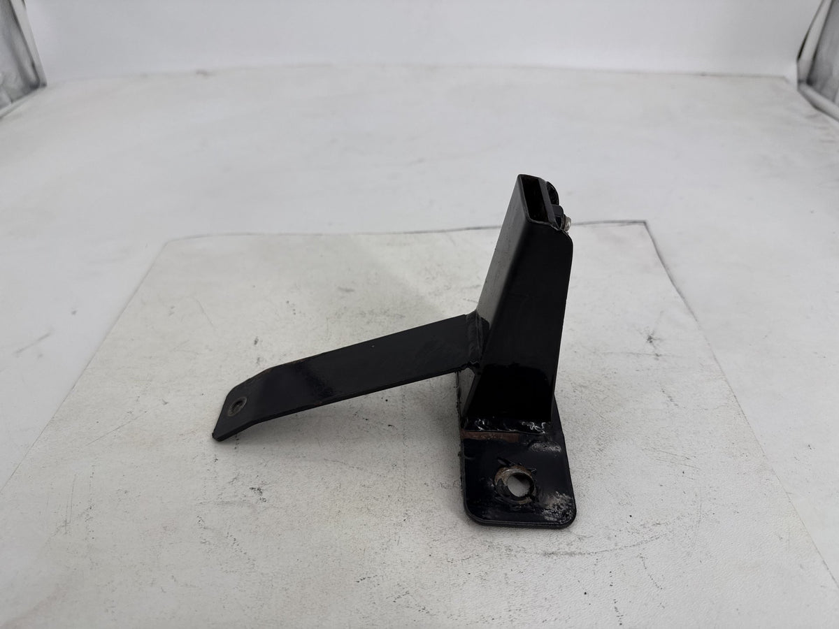 07 Harley Electra Glide Touring Eagle Front Driver Rider Backrest Bracket Mount