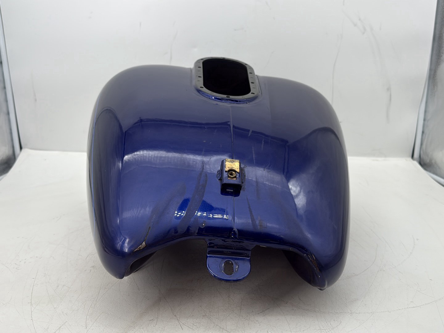 2007 Harley Touring FLHTCU Electra Glide Ultra OEM Fuel Gas Tank Gasoline Reservoir