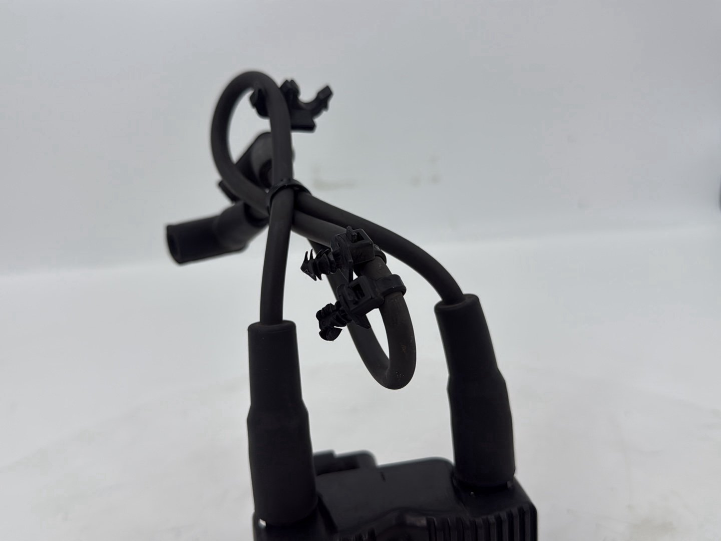 2007 - 2017 Harley-Davidson Dyna Wide Glide Ignition Coil Spark Plugs Cable 31696-07A