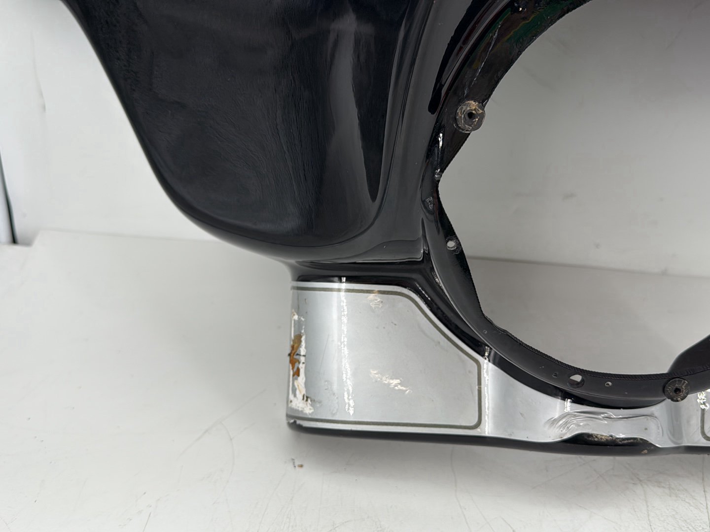 1995 Harley Touring FLHTCI Electra Glide Classic OEM Front Outer Batwing Fairing Cover
