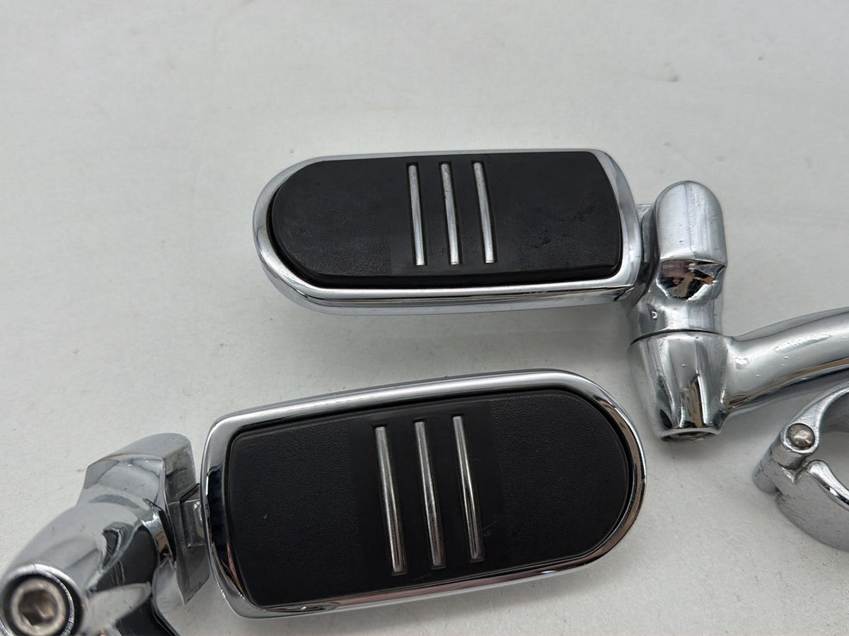 2010 Harley Street Glide Touring FLHX OEM Front Right Left Highway Foot Pegs