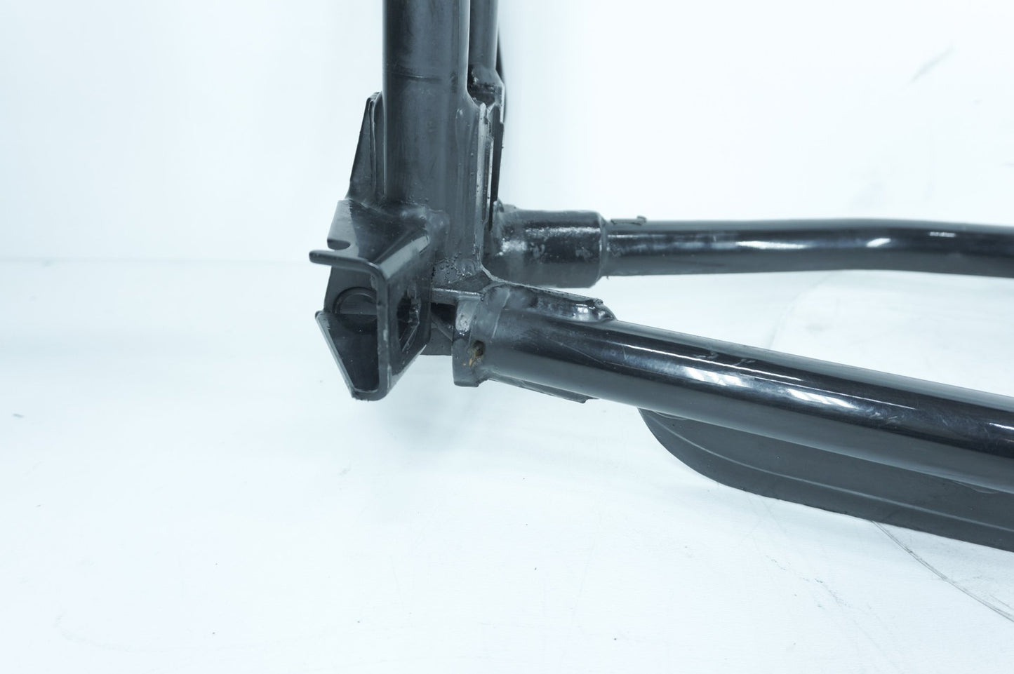 1999 - 2006 Harley-Davidson Dyna Low Rider Body Main Frame Chassis SLVG   47427-99A