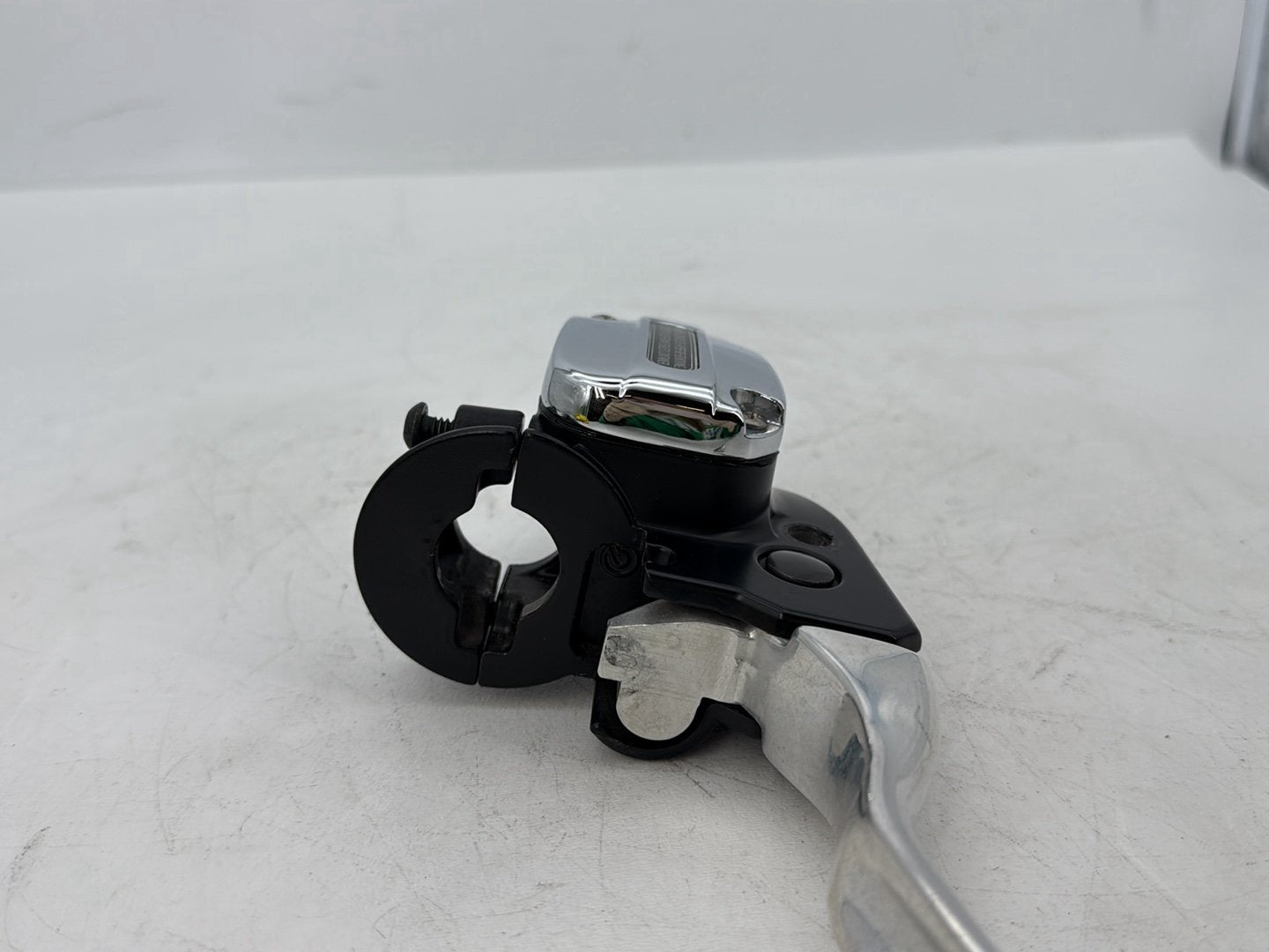 2008 Harley Touring FLHTCU Electra Glide Ultra OEM Front Right Brake Lever Master Cylinder