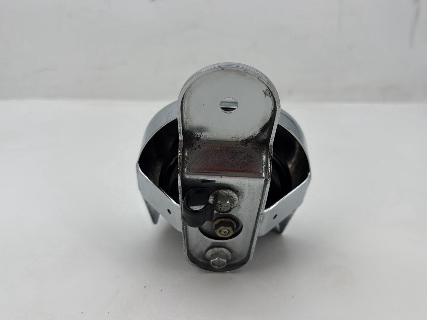 2007 Harley Softail Heritage Classic FLSTC OEM Horn Signal Klaxon Chrome Cover