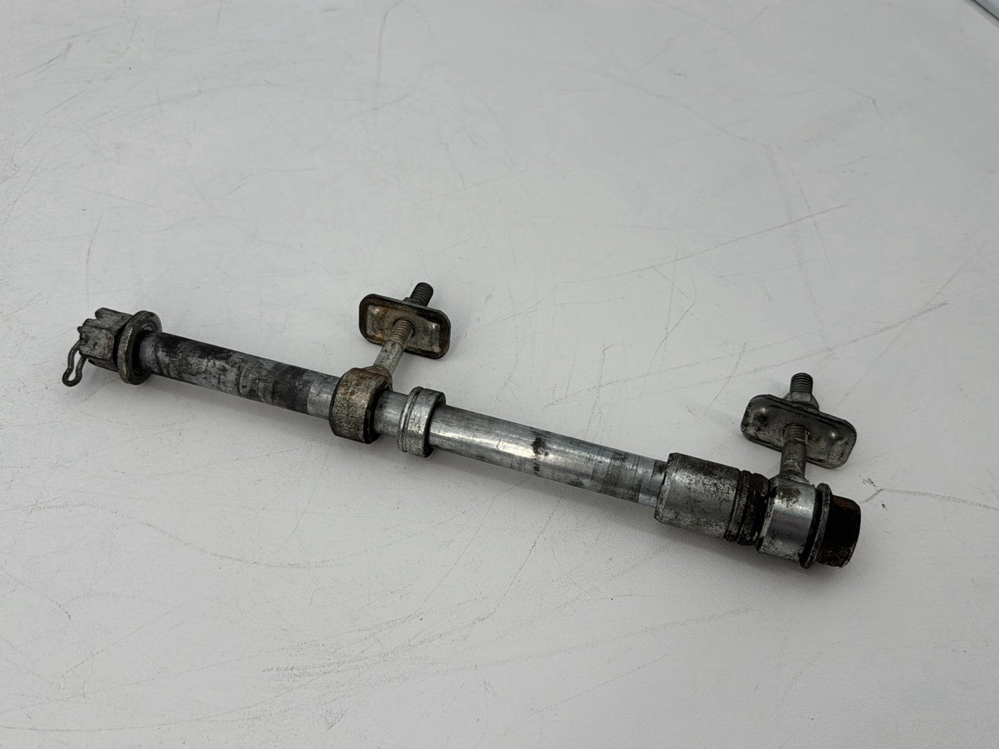 1999 - 2006 Harley-Davidson Touring Electra Glide Classic Rear Wheel Axle Bolt Shaft