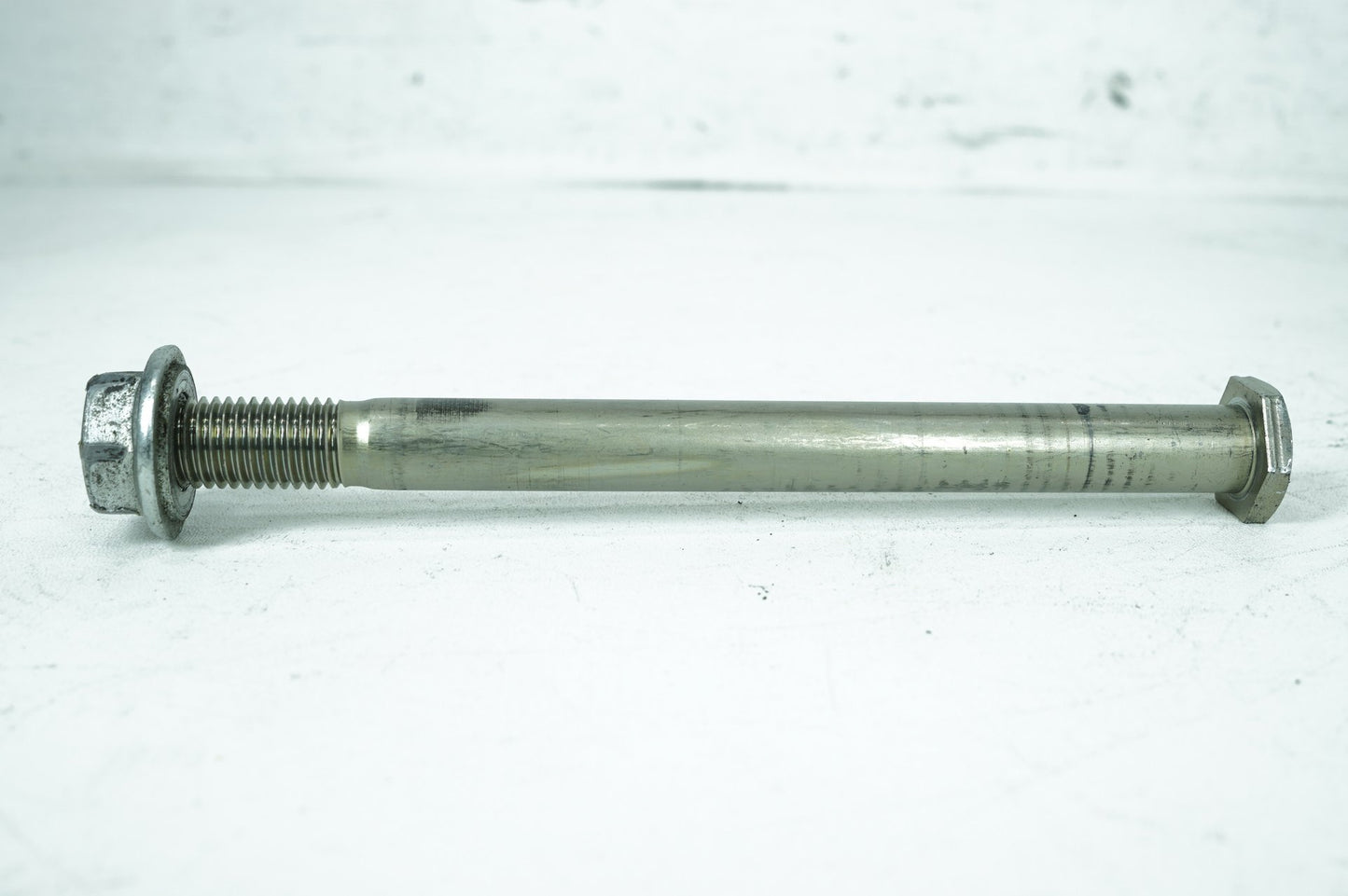 2007 - 2017 Harley-Davidson Dyna Low Rider Rear Fork Swingarm Pivot Bolt Shaft 47641-06